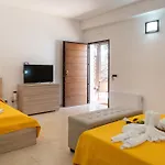 Tenuta Barone فندق مبيت وإفطار غالّيبولي
